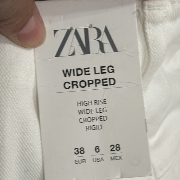 (M2)NEW Zara high-waisted, wide-leg, cropped jeans,Sz 6, with gold buttons with - Picture 8 of 14